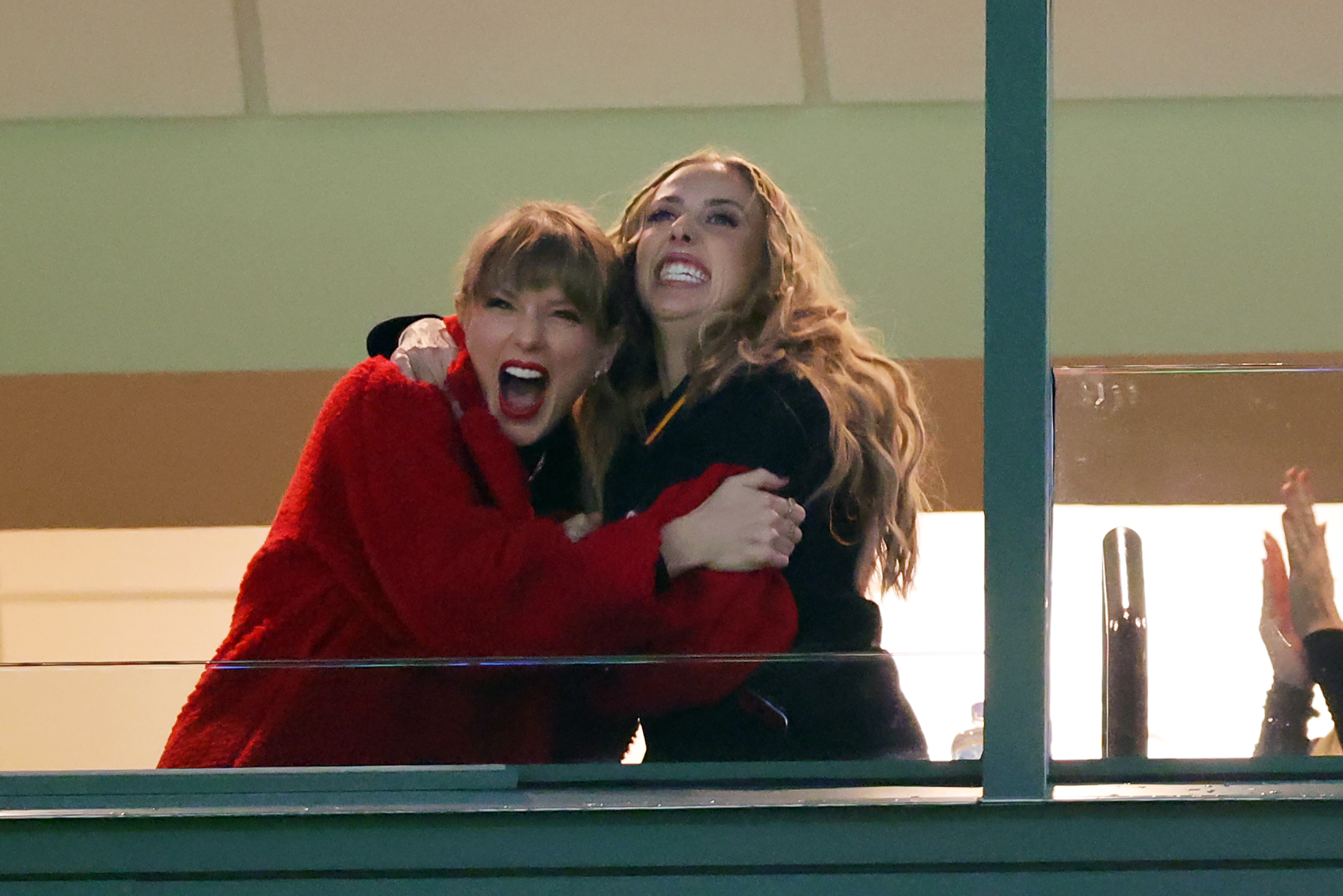 Taylor Swift and Brittany Mahomes cheering at a game between the Kansas City Chiefs and the Green Bay Packers in Green Bay, Wisconsin on December 3, 2023 | Source: Getty Images