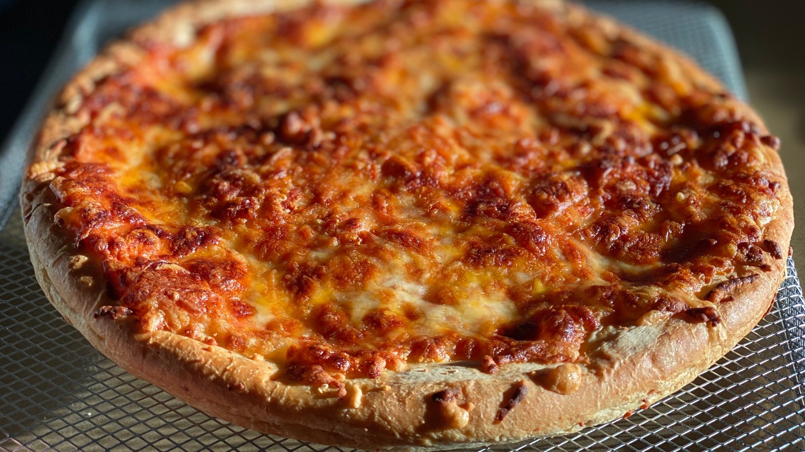 Why You May Want To Order Pizza Well-Done